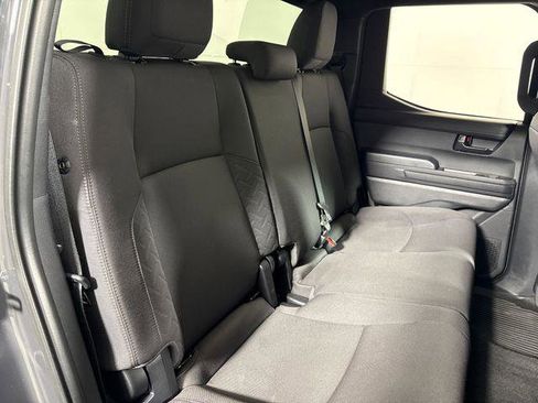 Certified 2024 Toyota Tacoma SR5 AWD/4WD image 18