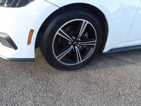 Used 2025 Ford Mustang Premium RWD image 13