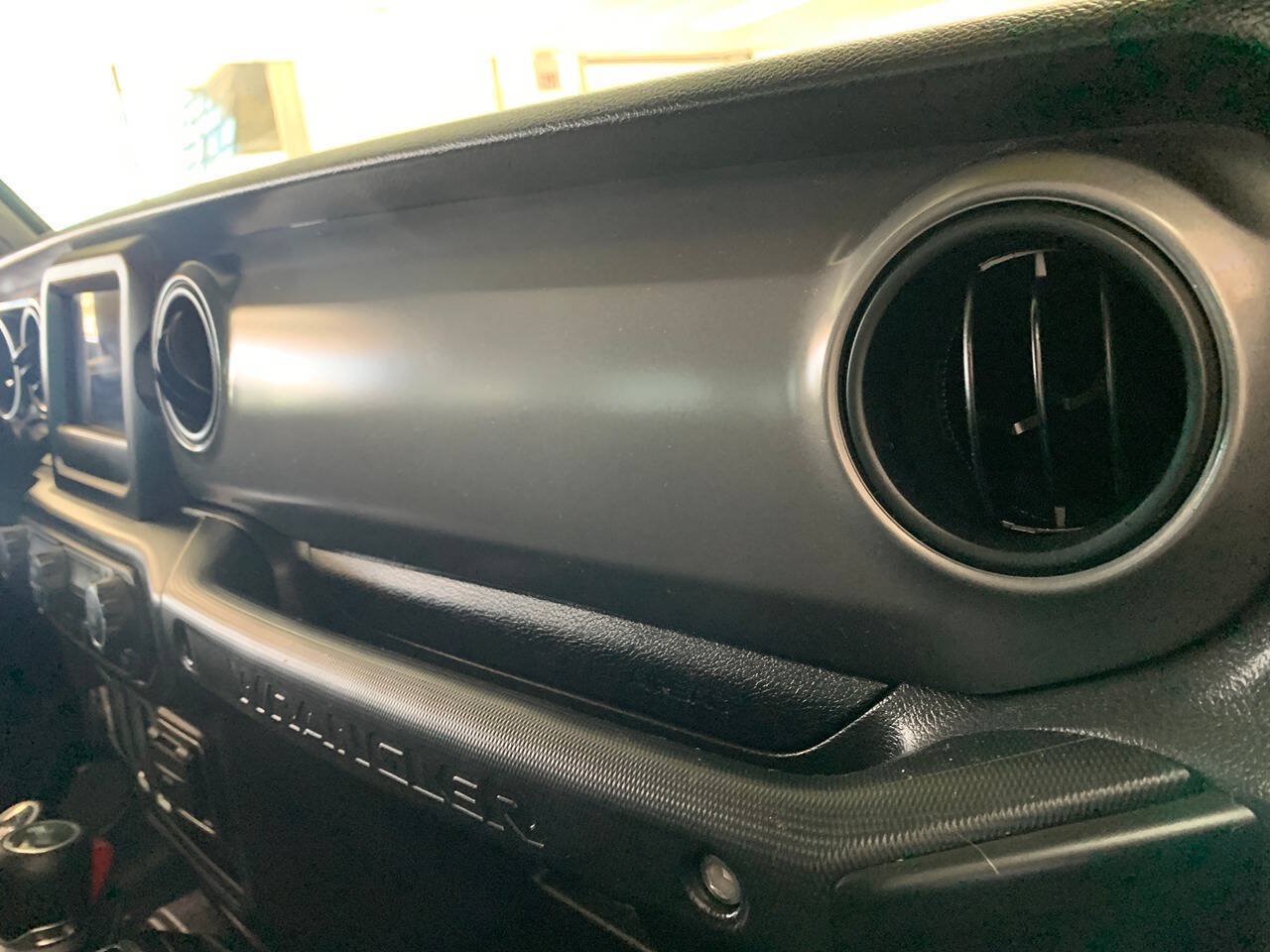 Used 2021 Jeep Wrangler Sport AWD/4WD image 17