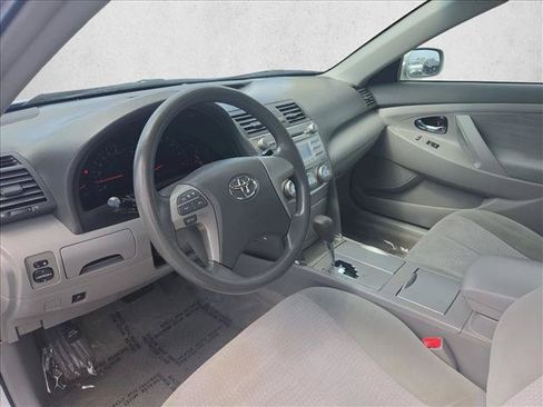 Used 2010 Toyota Camry LE FWD image 10