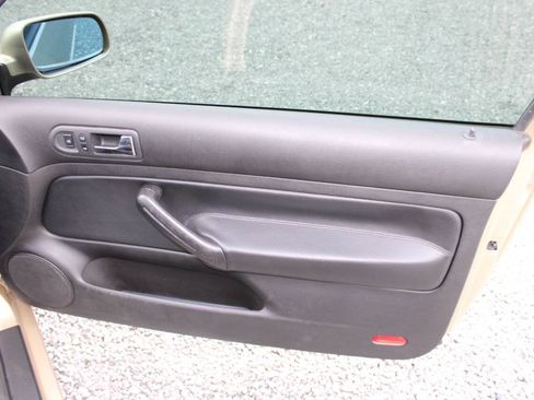 Used 2001 Volkswagen GTI GLS FWD image 20