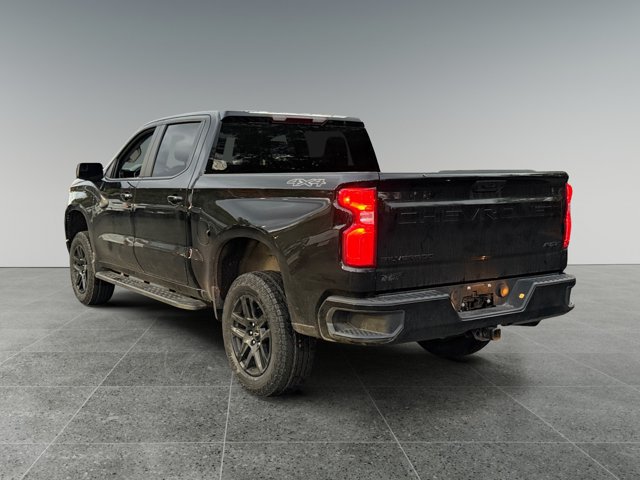 Used 2025 Chevrolet Silverado 1500 RST w/ Dark Appearance Package AWD/4WD image 3