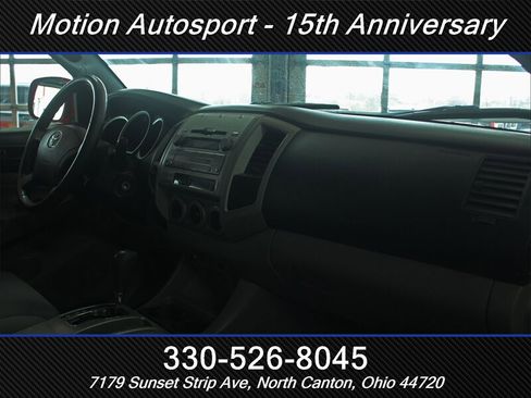 Used 2011 Toyota Tacoma 4x4 Double Cab w/ TRD Sport Pkg image 29