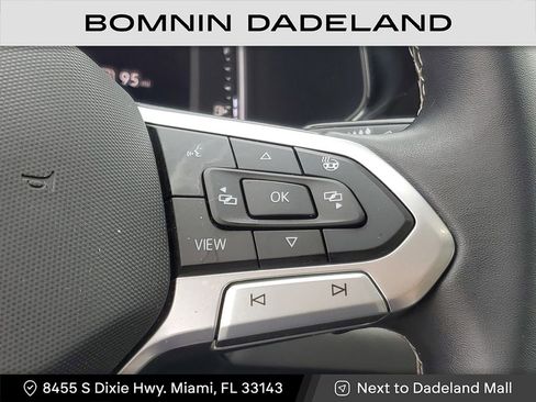 Used 2022 Volkswagen Taos SEL w/ Panoramic Sunroof Package image 19