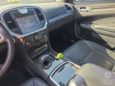 Used 2013 Chrysler 300 C image 18