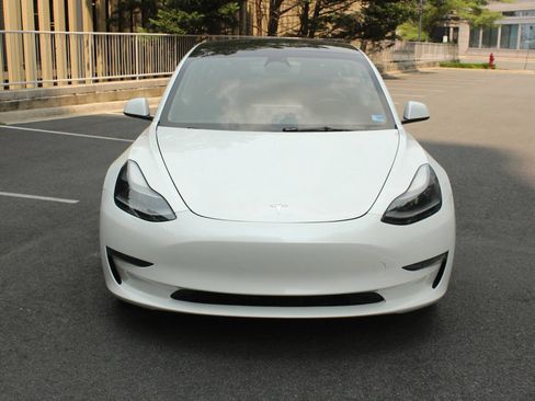 Used 2023 Tesla Model 3 Standard Range RWD image 3