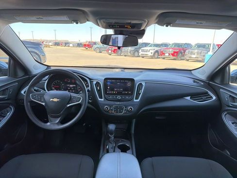 Used 2024 Chevrolet Malibu LT image 17