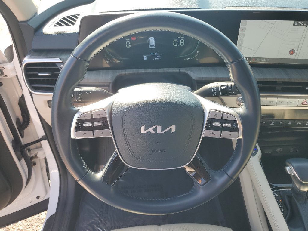 Used 2024 Kia Telluride EX w/ EX Captain's Chair Package FWD image 12