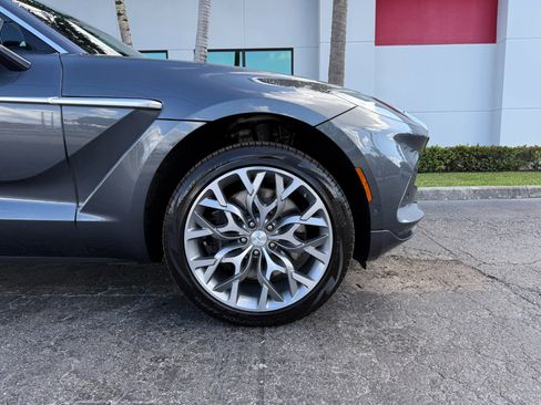 Used 2022 Aston Martin DBX image 3