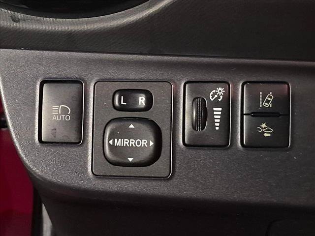 Used 2016 Toyota Prius C Three FWD image 13