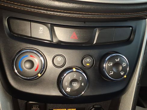 Used 2019 Chevrolet Trax LT w/ Driver Confidence Package image 21