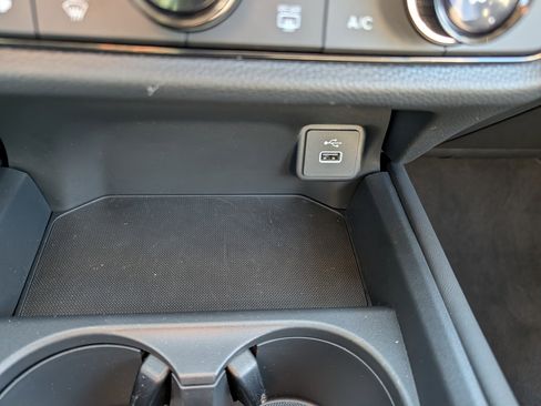 Used 2025 Honda HR-V LX image 31