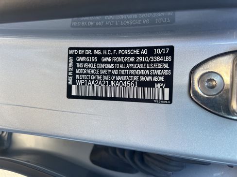 Used 2018 Porsche Cayenne Platinum Edition image 37