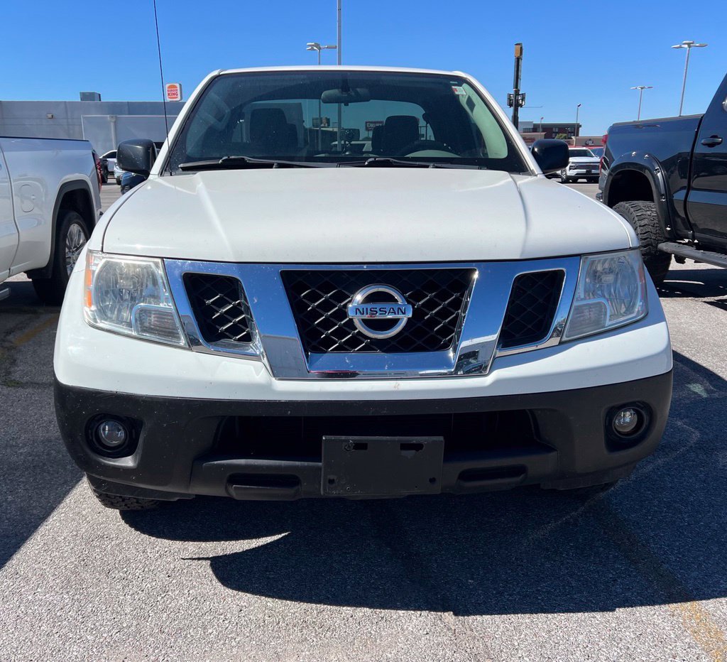 Used 2018 Nissan Frontier S RWD image 2