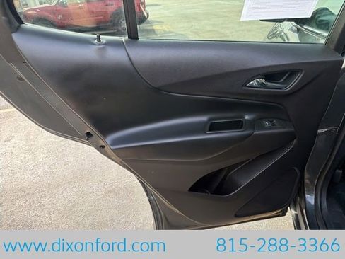 Used 2018 Chevrolet Equinox LT image 23