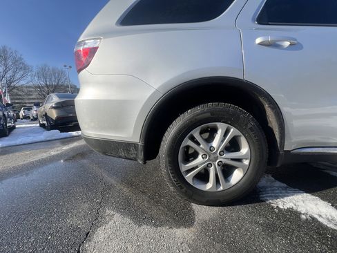 Used 2011 Dodge Durango Crew image 13