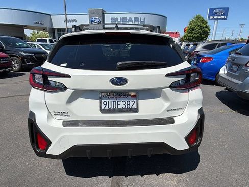 Used 2025 Subaru Crosstrek 2.5i Premium AWD/4WD image 5