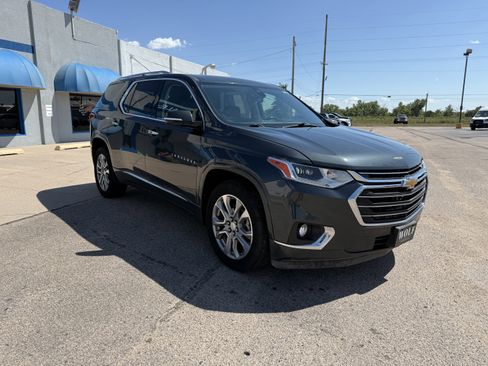 Used 2019 Chevrolet Traverse Premier image 3