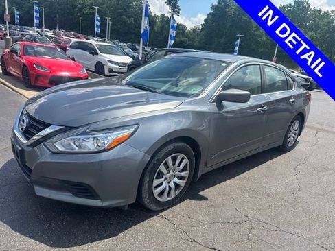 Used 2018 Nissan Altima 2.5 S w/ S Convenience Package FWD image 3