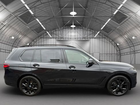 Used 2024 BMW X7 xDrive40i w/ Premium Package AWD/4WD image 5