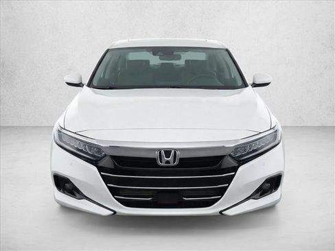 Used 2022 Honda Accord Touring image 2