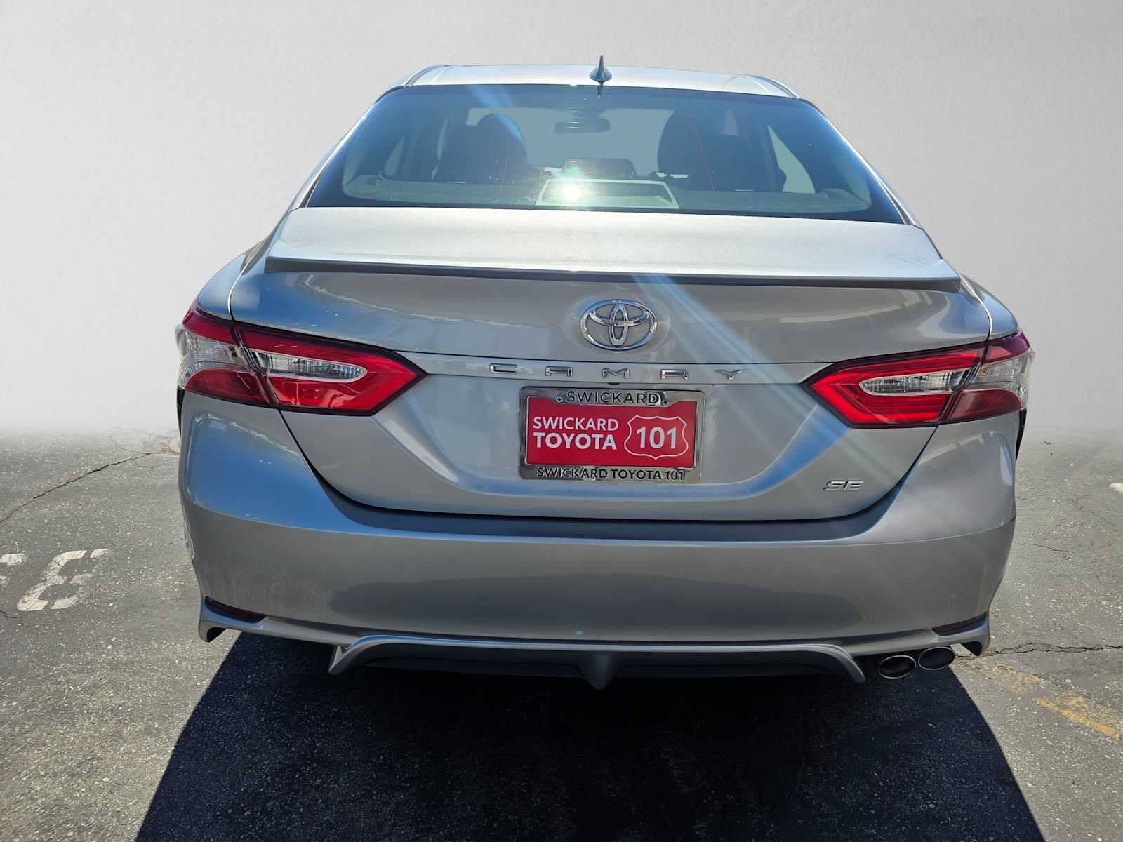 Used 2019 Toyota Camry SE FWD image 4