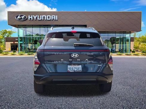 Used 2025 Hyundai Kona SEL AWD/4WD image 7