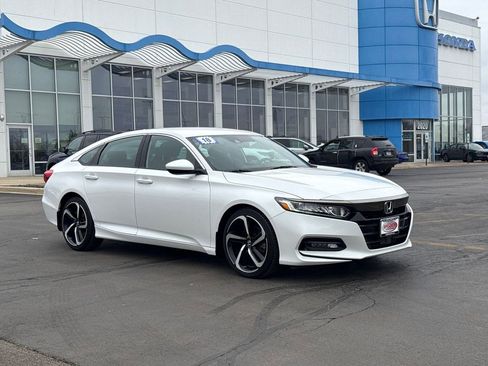 Certified 2018 Honda Accord Sport image 3