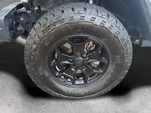 Used 2020 Jeep Gladiator Rubicon AWD/4WD image 23