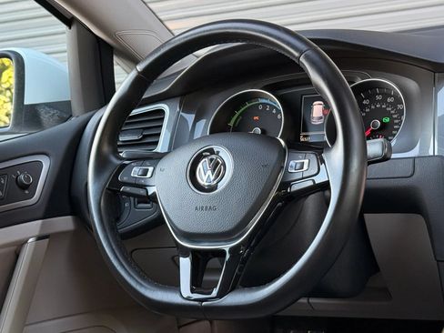 Used 2016 Volkswagen e-Golf SEL Premium FWD image 13