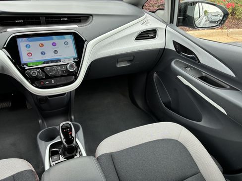 Used 2020 Chevrolet Bolt LT FWD image 18