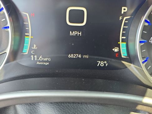 Used 2023 Chrysler Pacifica Touring-L image 28