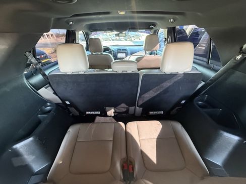 Used 2019 Ford Explorer XLT w/ Equipment Group 202A image 11