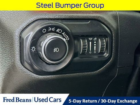 Used 2018 Jeep Wrangler Unlimited Rubicon AWD/4WD image 13