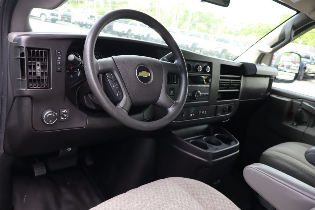 Used 2019 Chevrolet Express 2500 w/ Driver Convenience Package RWD image 8
