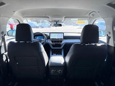 New 2026 Ford Explorer Active w/ Active Comfort Package image 24