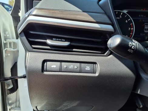 Used 2025 Nissan Altima 2.5 SV FWD image 16