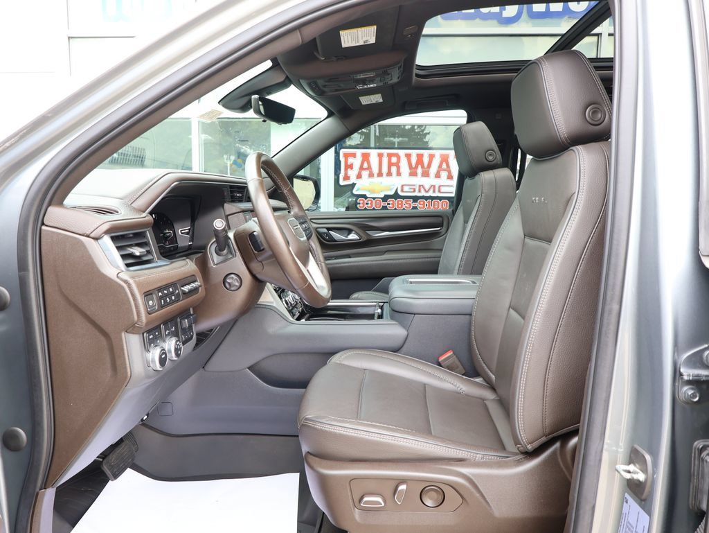 Certified 2022 GMC Yukon Denali w/ Denali Premium Package AWD/4WD image 14