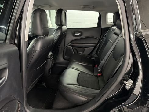 Used 2017 Jeep Compass Latitude w/ Safe & Security Group FWD image 15