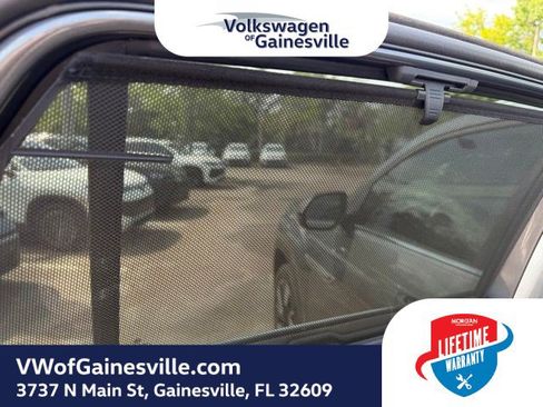 Used 2025 Volkswagen Atlas Cross Sport SE AWD/4WD image 12