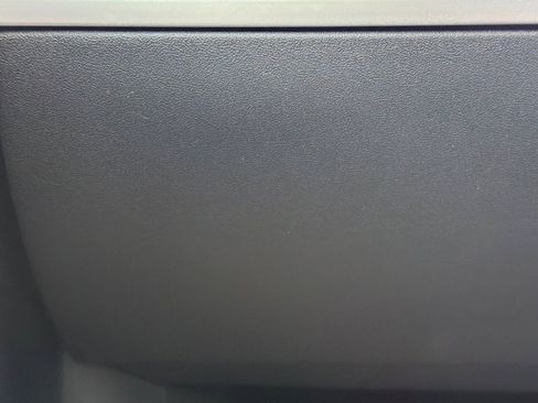 Used 2021 Tesla Model Y Long Range AWD/4WD image 35