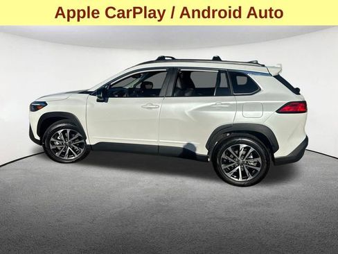 Certified 2025 Toyota Corolla Cross XLE image 8