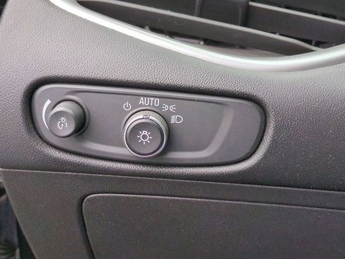 Used 2024 Chevrolet Malibu LT FWD image 18