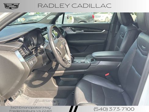 Used 2020 Cadillac XT6 Premium Luxury AWD/4WD image 3