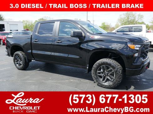 New 2026 Chevrolet Silverado 1500 Custom Trail Boss AWD/4WD image 1