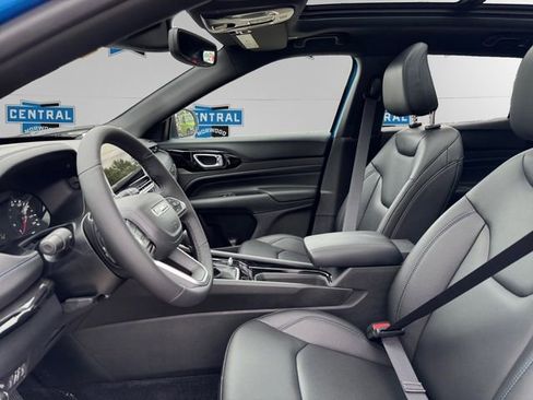 New 2025 Jeep Compass Limited w/ Sun & Sound Group image 10