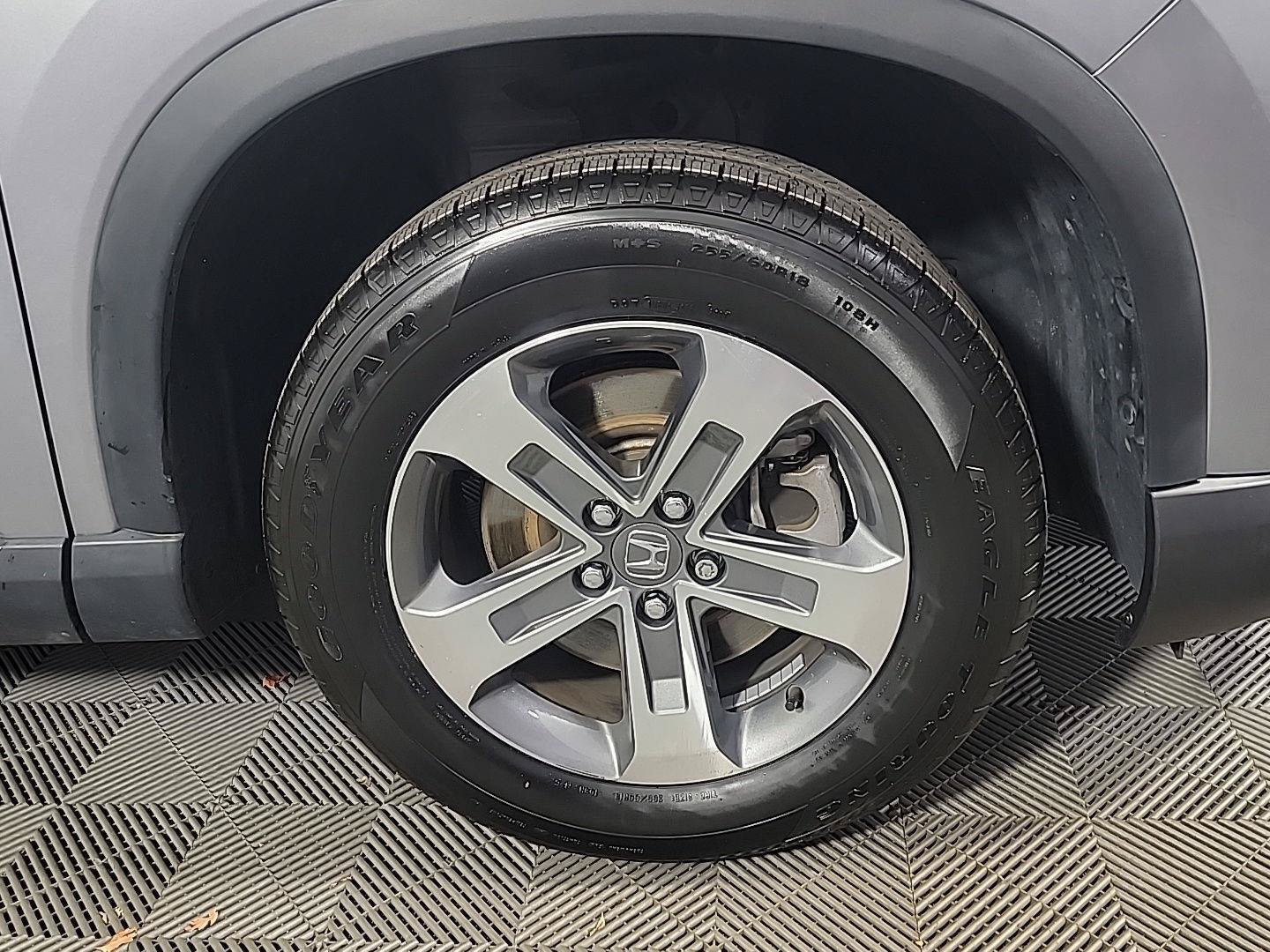 Certified 2025 Honda Pilot EX-L image 3