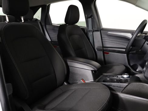 Used 2025 Ford Escape Active AWD/4WD image 27