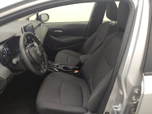 Used 2021 Toyota Corolla LE FWD image 17