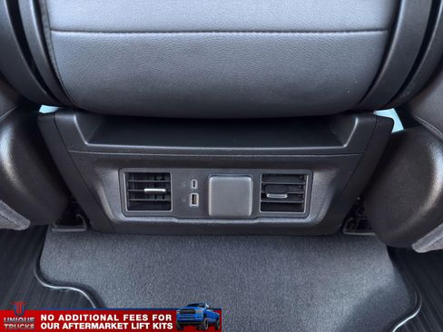 Used 2025 Chevrolet Silverado 3500 LTZ AWD/4WD image 29